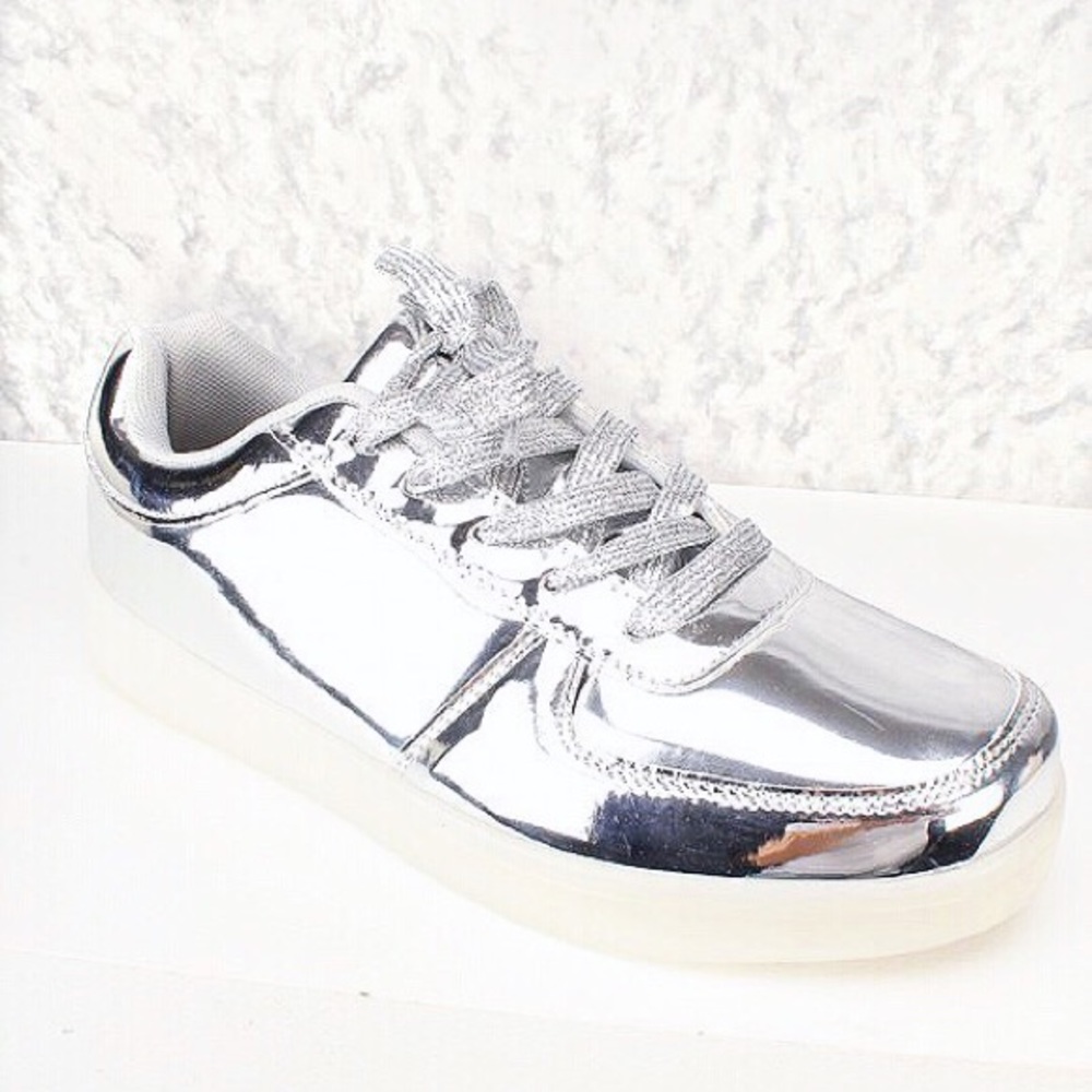 LAST ONE 8.5❗️4 MODES METALLIC SILVER SNEAKERS 👟 - Picture 8 of 8